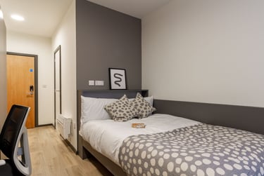 Bronze Plus En Suite - Image 2